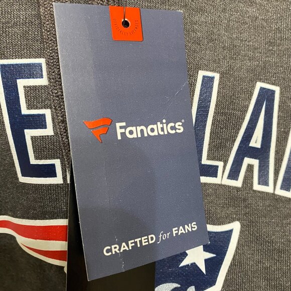 XL NWT New England Patriots Hoodie by Fanatics - Picture 4 of 8